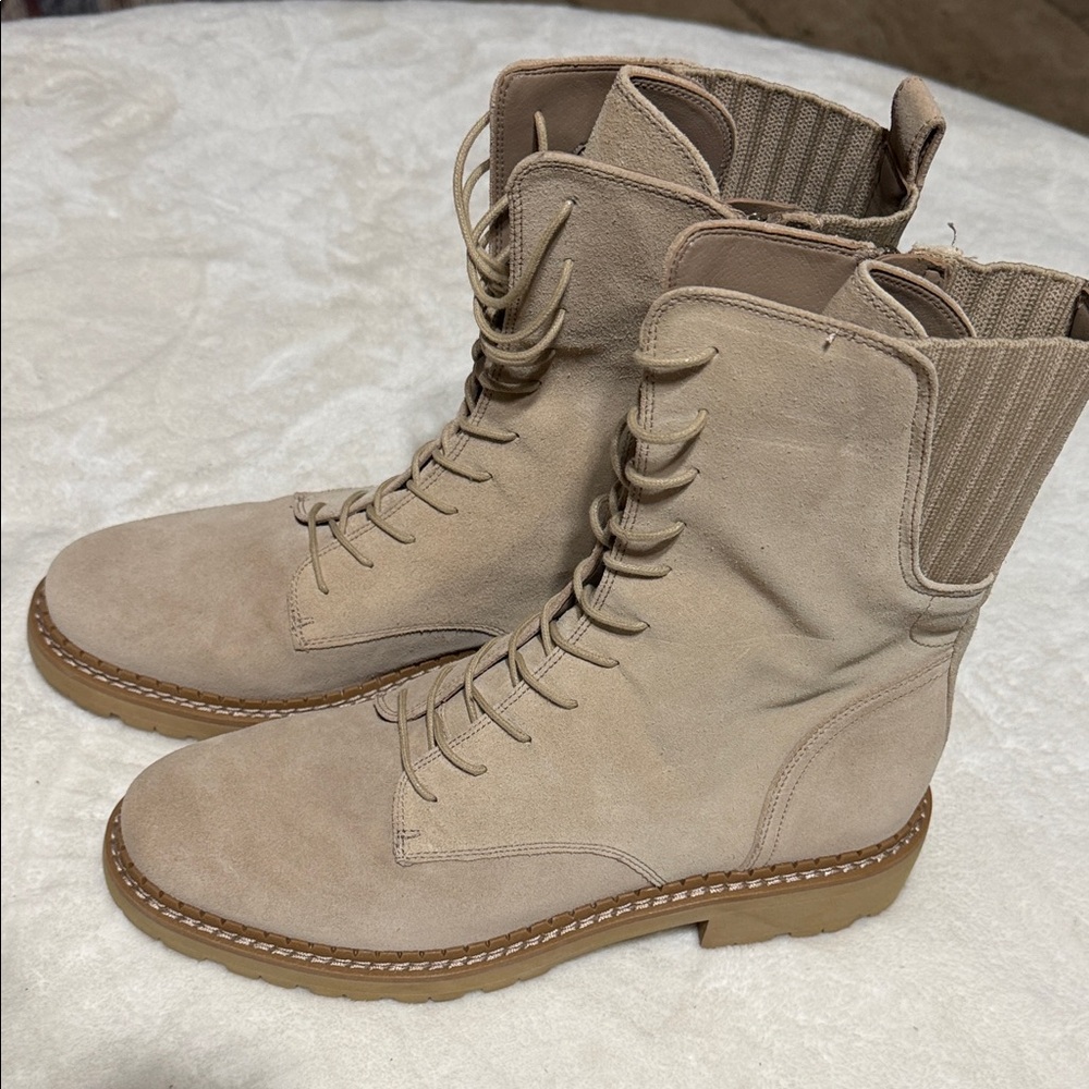 Sam Edelman Lyell / Lex Combat Boots Size 10 Color is a Cream Suede